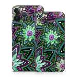 Daisy Trippin iPhone 13 Series Skin