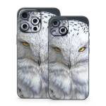 Snowy Owl iPhone 15 Series Skin