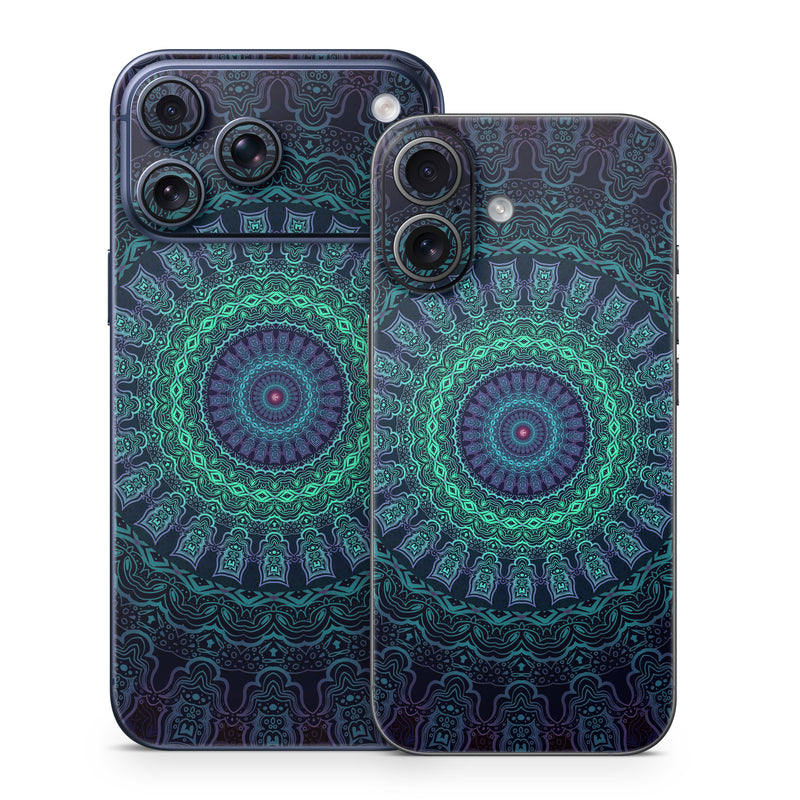 iPhone 17 Series Skin design of Colorfulness, Blue, Green, Pattern, Teal, Turquoise, Art, Electric Blue, Aqua, Circle, Majorelle Blue, Visual Arts, Fractal Art, Design, Symmetry, Psychedelic Art, Graphics, Kaleidoscope, Motif, with black, green, red colors