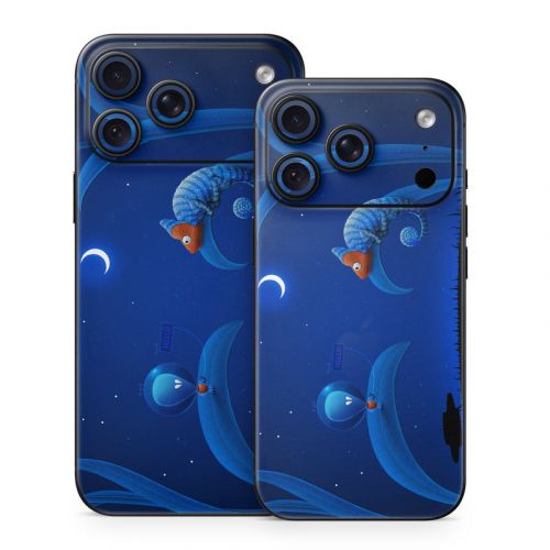 Alien and Chameleon iPhone 18 Series Skin