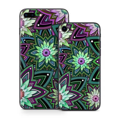 Daisy Trippin iPhone 8 Series Skin
