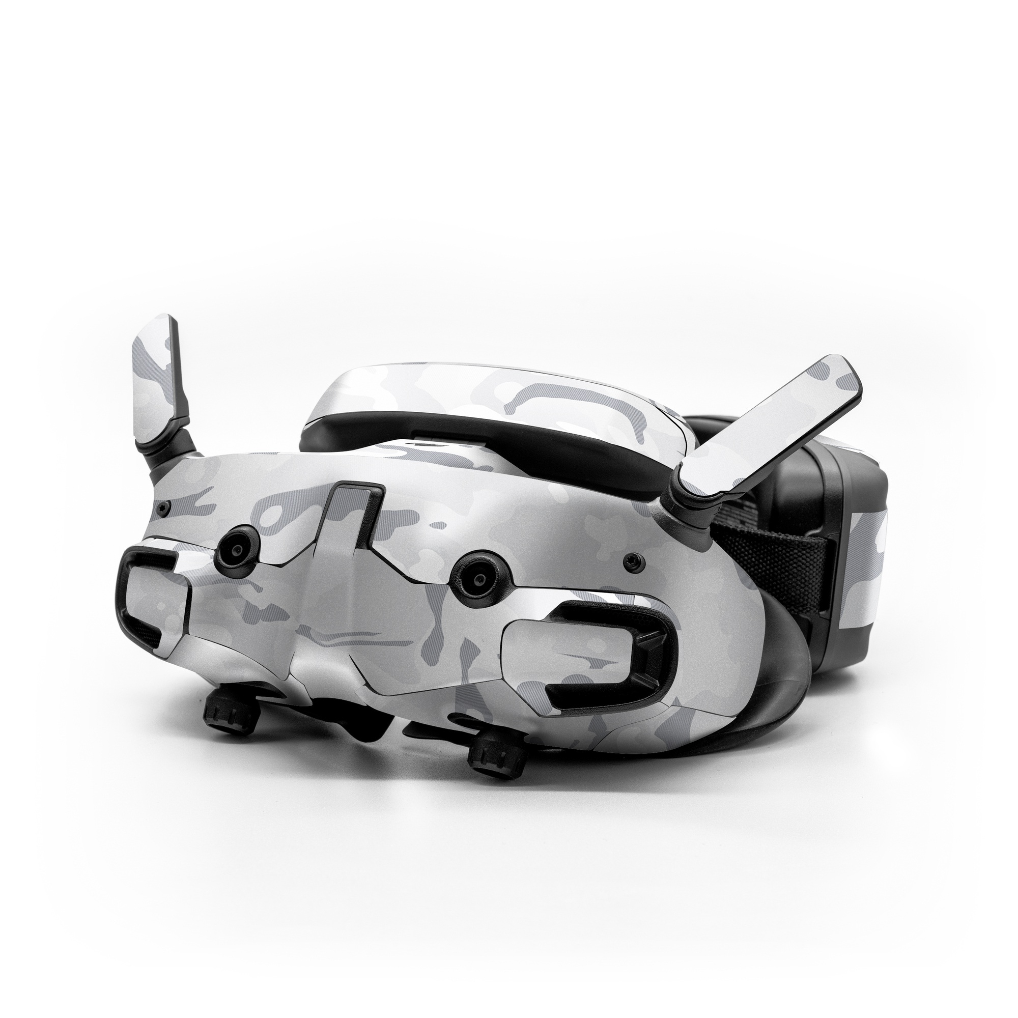DJI Goggles 3 Skin design of Vertebrate, Mammal, Grey, Pattern, Monochrome, Art, Monochrome photography, Rock, Font, Winter, with white, gray colors