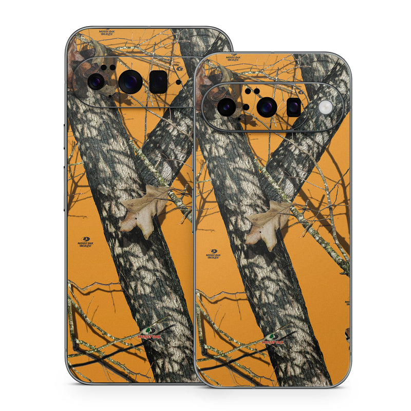 Google Pixel 10 Series Skin design of Tree, Branch, Canoe birch, Woody plant, Plant, Leaf, Adaptation, Wildlife, Trunk, Birch family, with green, black, gray, red colors