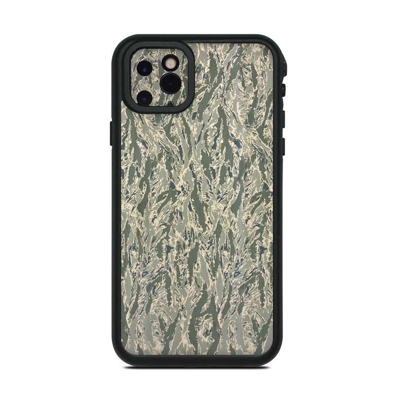 iphone 11 camo lifeproof case