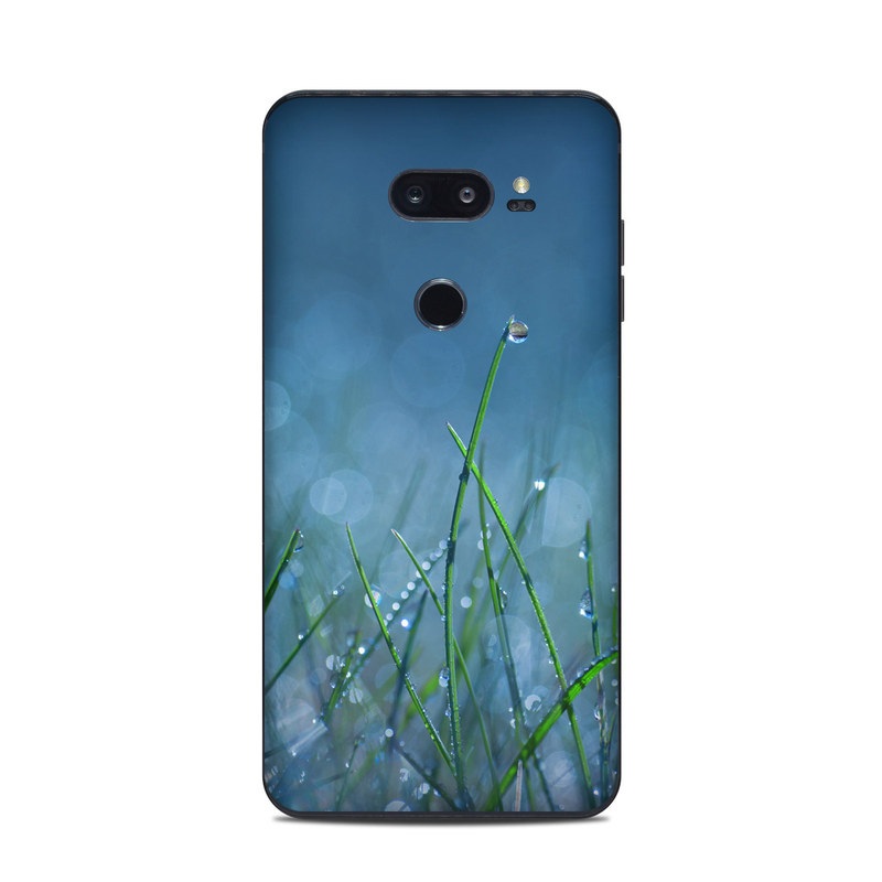LG V35 ThinQ Skin design of Moisture, Dew, Water, Green, Grass, Plant, Drop, Grass family, Macro photography, Close-up with blue, black, green, gray colors