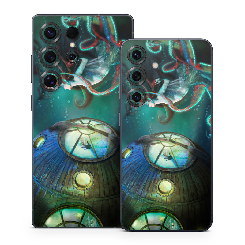 Samsung Galaxy S25 Series Skin design of Cg artwork, Illustration, Art, Fictional character, Fiction, Space, Fractal art, Graphic design, Mythology, Graphics, with black, gray, blue, green colors