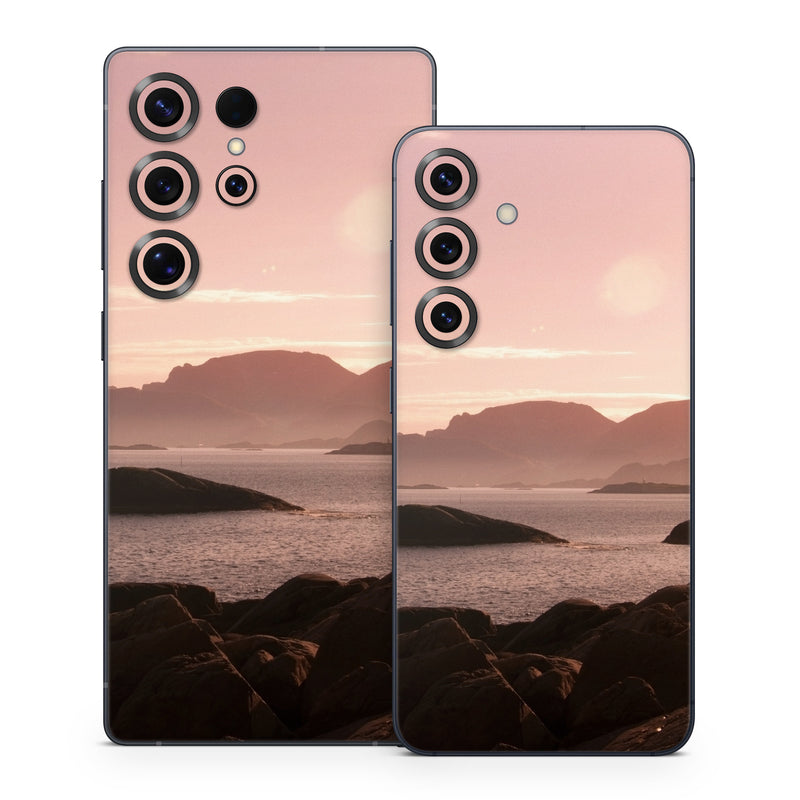 Samsung Galaxy S25 Series Skin design of Sky, Nature, Sea, Atmospheric phenomenon, Horizon, Natural landscape, Coast, Cloud, Morning, Calm, with gray, black, red, pink, green colors