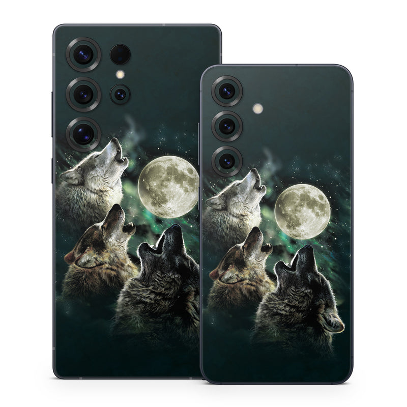 Samsung Galaxy S25 Series Skin design of Wolf, Light, Astronomical object, Moon, Wildlife, Organism, Moonlight, Sky, Atmosphere, Celestial event, with black, gray, green colors