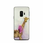 Lounge Giraffe Samsung Galaxy S9 Skin