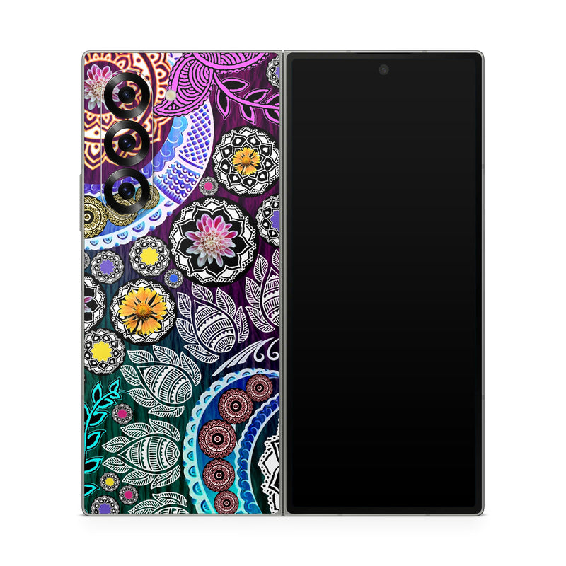 Samsung Galaxy Z Fold6 Skin design of Pattern, Psychedelic art, Art, Visual arts, Design, Floral design, Textile, Motif, Circle, Illustration, with black, gray, purple, blue, green, red colors