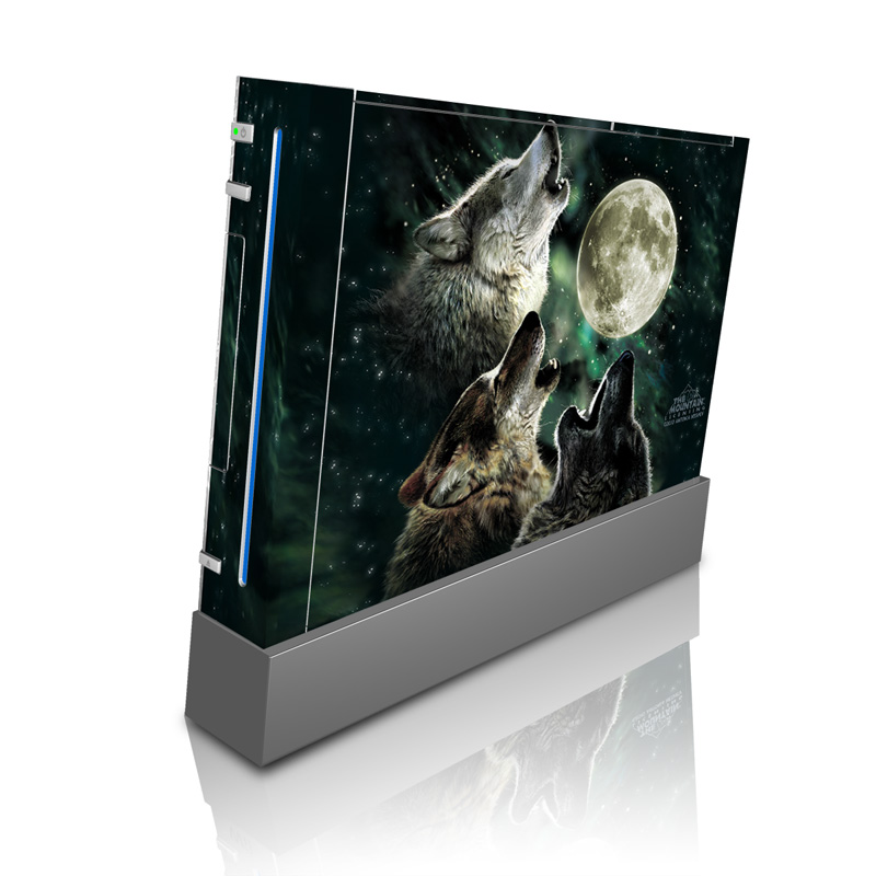 Wii Skin design of Wolf, Light, Astronomical object, Moon, Wildlife, Organism, Moonlight, Sky, Atmosphere, Celestial event, with black, gray, green colors