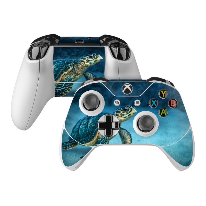Xbox One Controller Skin design of Water, Nature, Organism, Reptile, Turtle, Hawksbill sea turtle, Underwater, Wildlife, Sea turtle, Reef with green, gray, blue, white colors