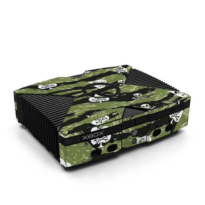 Old Xbox Skin design of Military camouflage, Pattern, Leaf, Illustration, Design, Tree, Camouflage, Plant, Art, Branch, with black, white, green colors